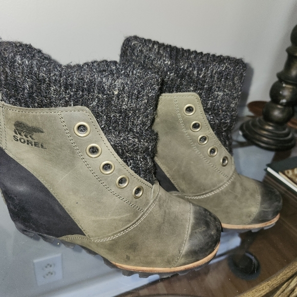 Sorel Shoes - Sorel Women's Olive and Black Winter Sweater Boots